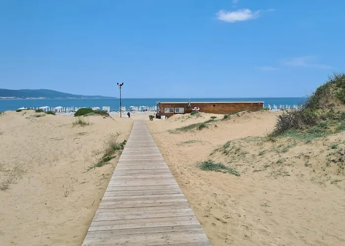 Rose Village Private * Slantchev Briag